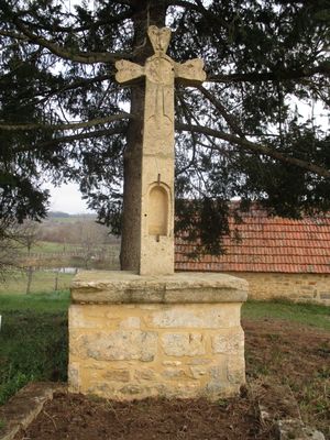 Photographie du calvaire situé à Liabou bas